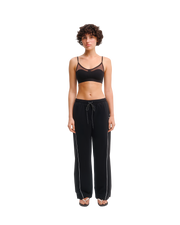 Urban fit Pants in Black